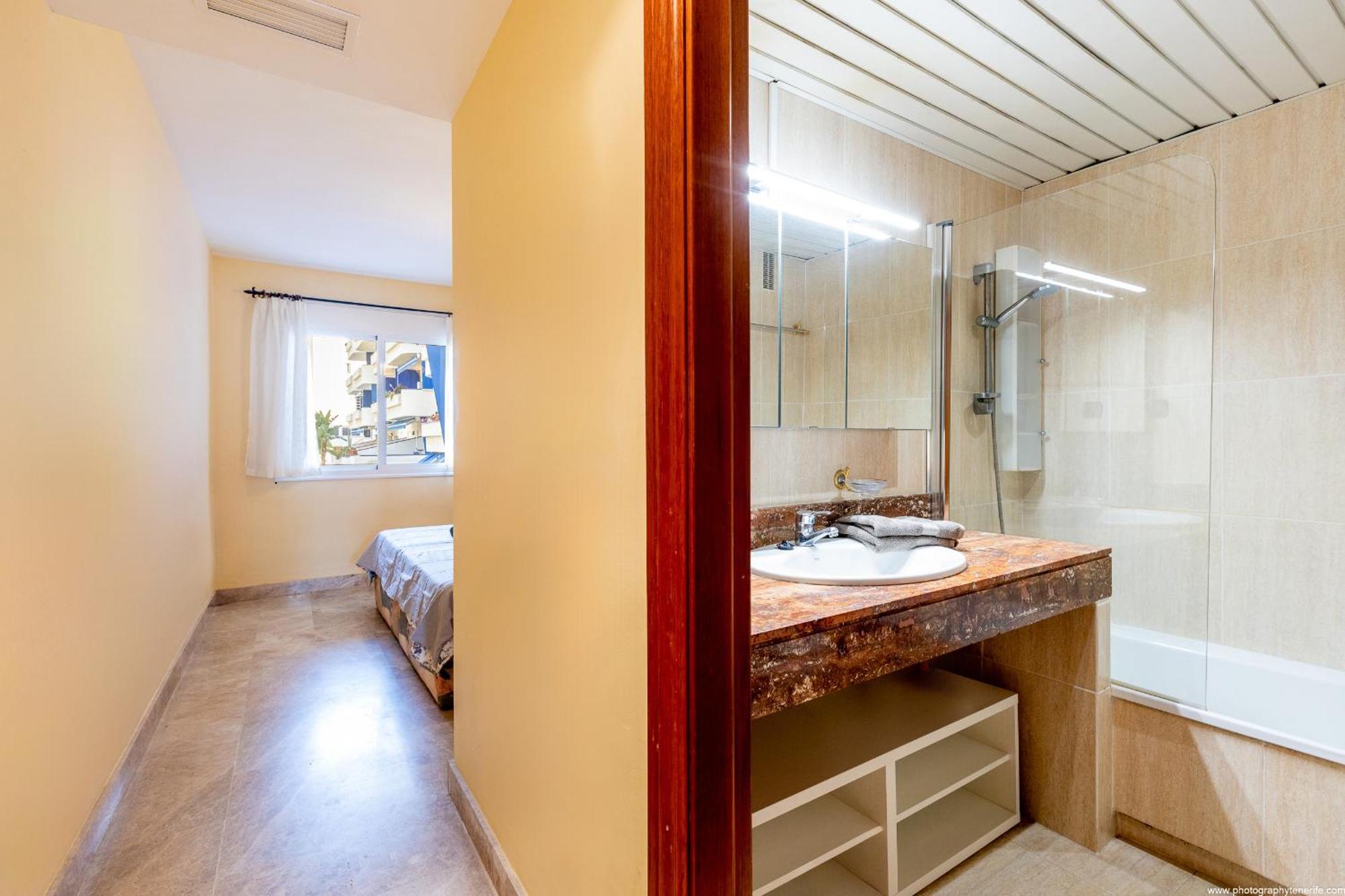 Cristianos 2 Bedroom Quiet Complex 200 Meters From The Ocean Appartement Los Cristianos (Tenerife)